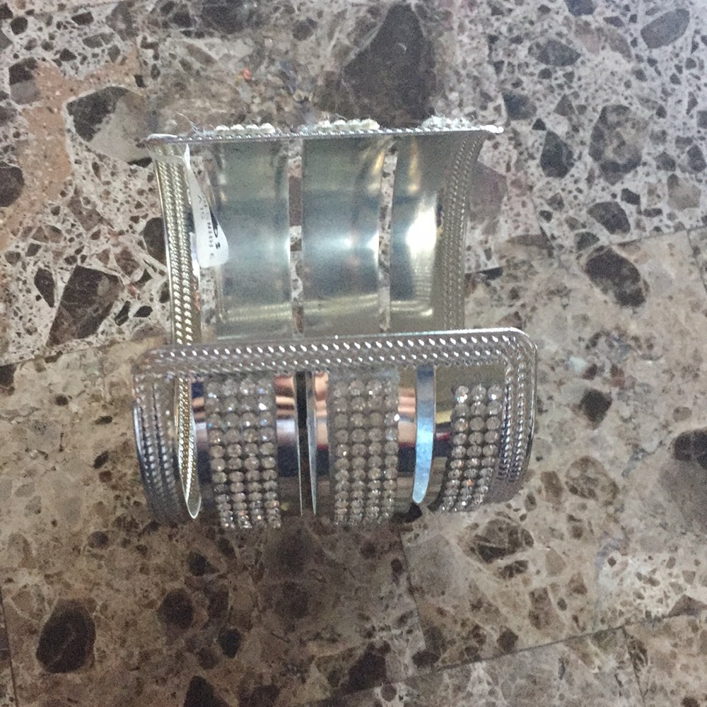 Bracelet - Picture 3 of 3